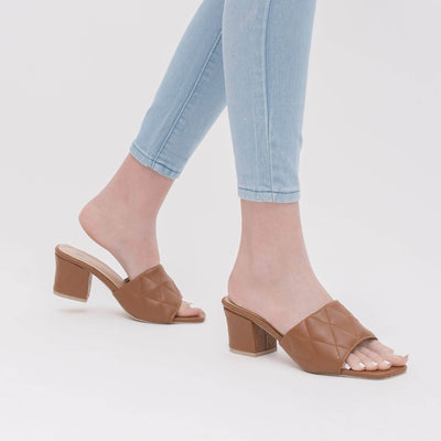 Iris Tan